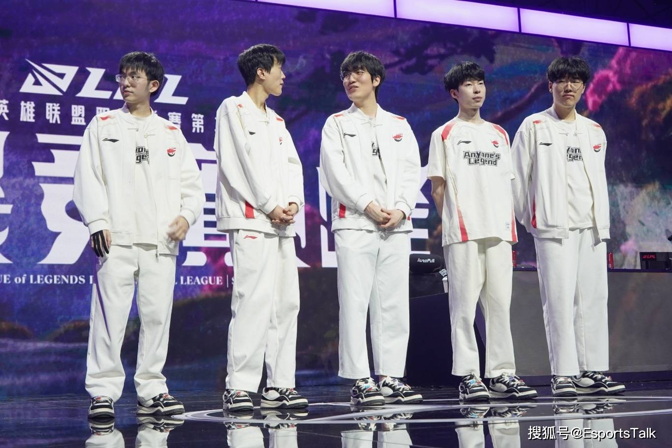 EG碾压BLG，Caps完成史诗逆转宿命之战入围赛，技惊四座