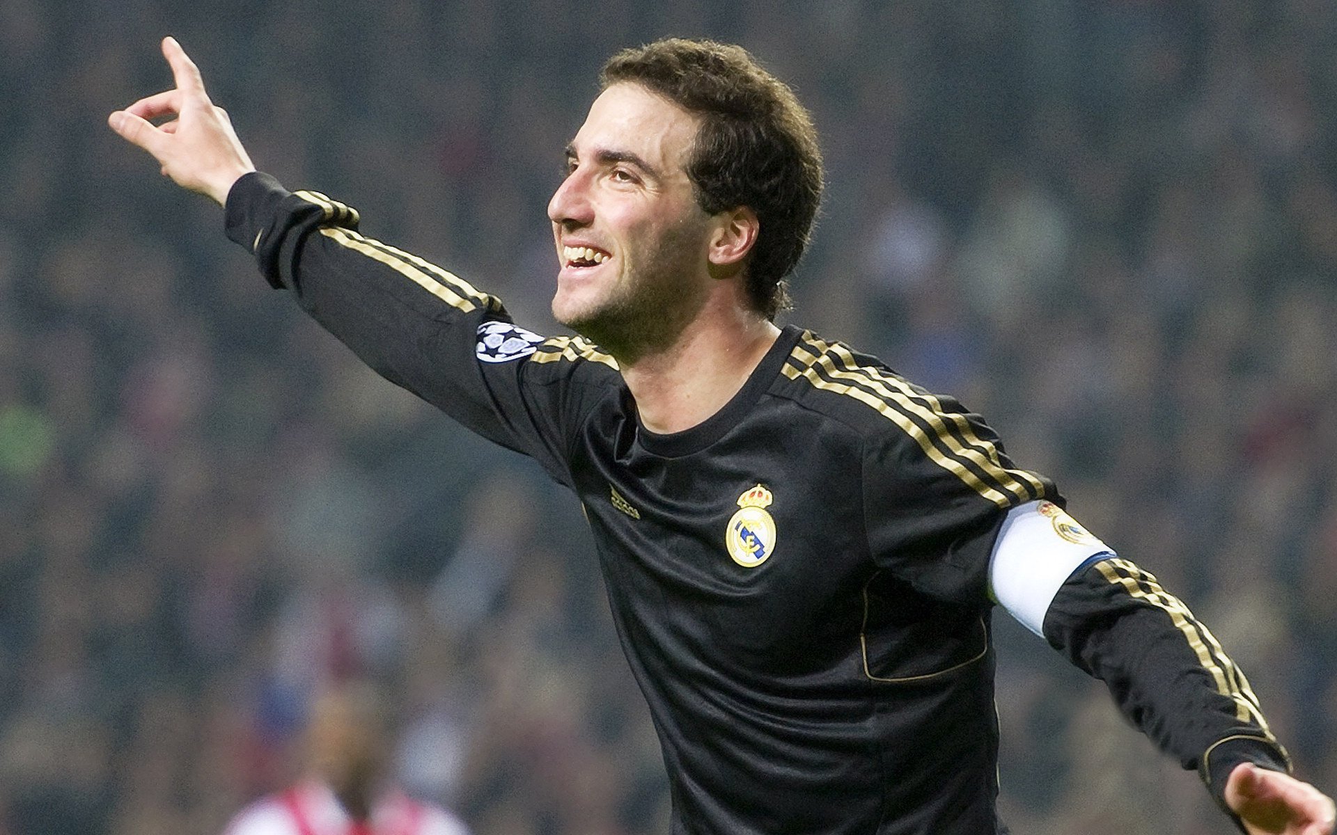 开云体育平台APP-绝杀夜！恩佐独造三球状态炸裂，新西兰读秒奇迹逆转法甲豪门里昂