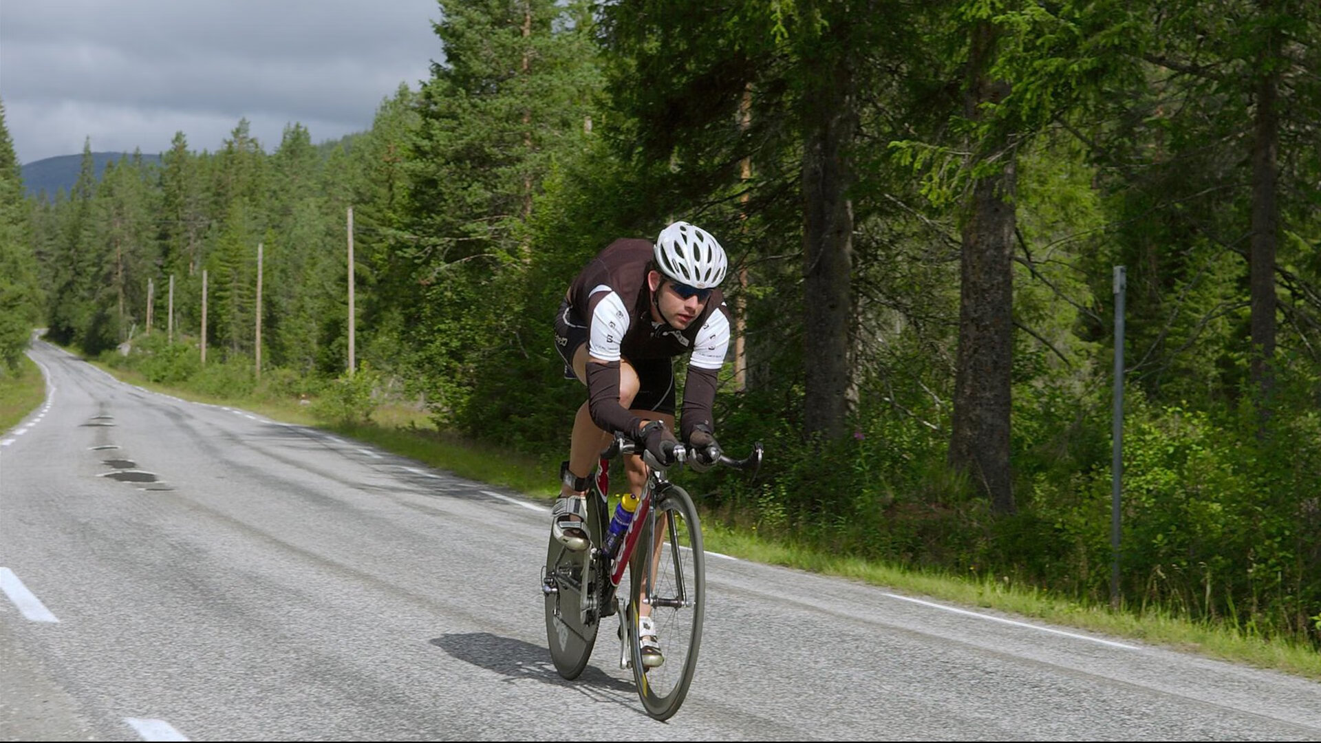 开云体育登录-赛道内外，从乌克兰草根足球到F1街头的颠覆者—当秩序被重新书写