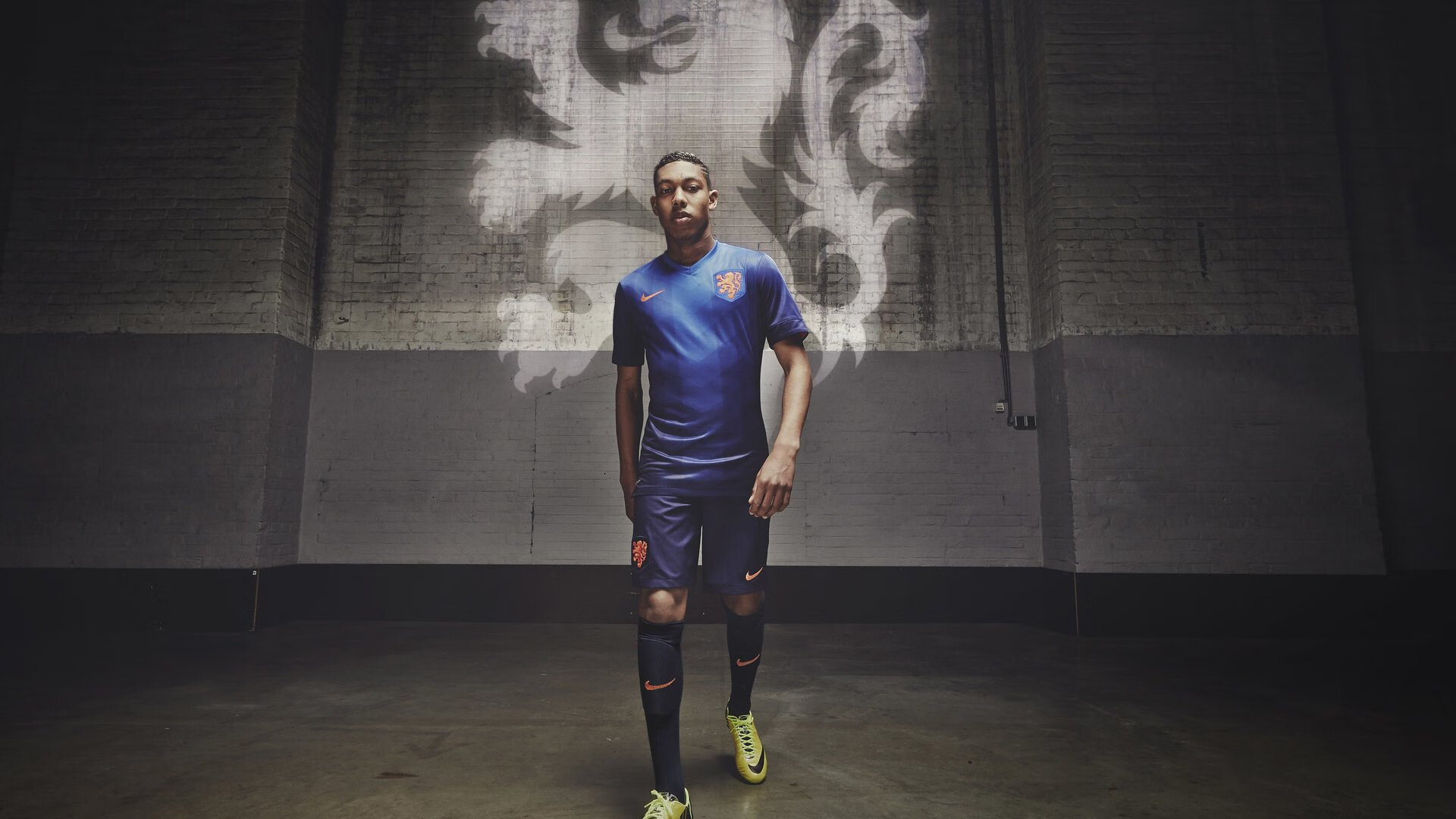 开云体育平台APP-威尔士防线遭遇楚式导弹！巴萨新核用重炮宣告，我就是诺坎普新答案